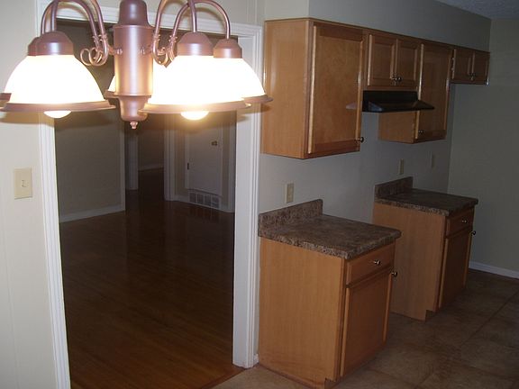 2nd image of 5167 Rolling Meadows Dr