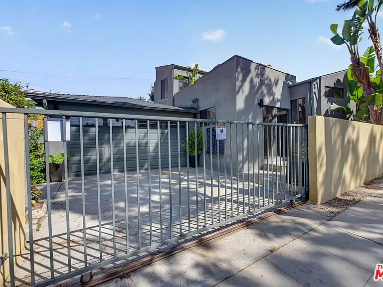 1727 Delaware Ave — Photo 31
