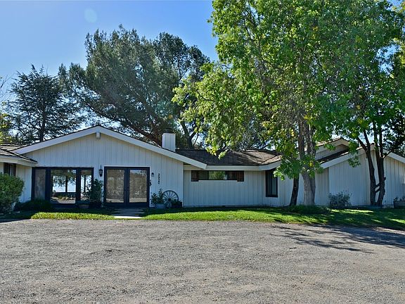 3rd image of 2920 Avenida Caballo