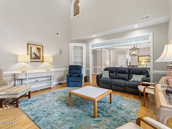 4th image of 4016 Townes Court N