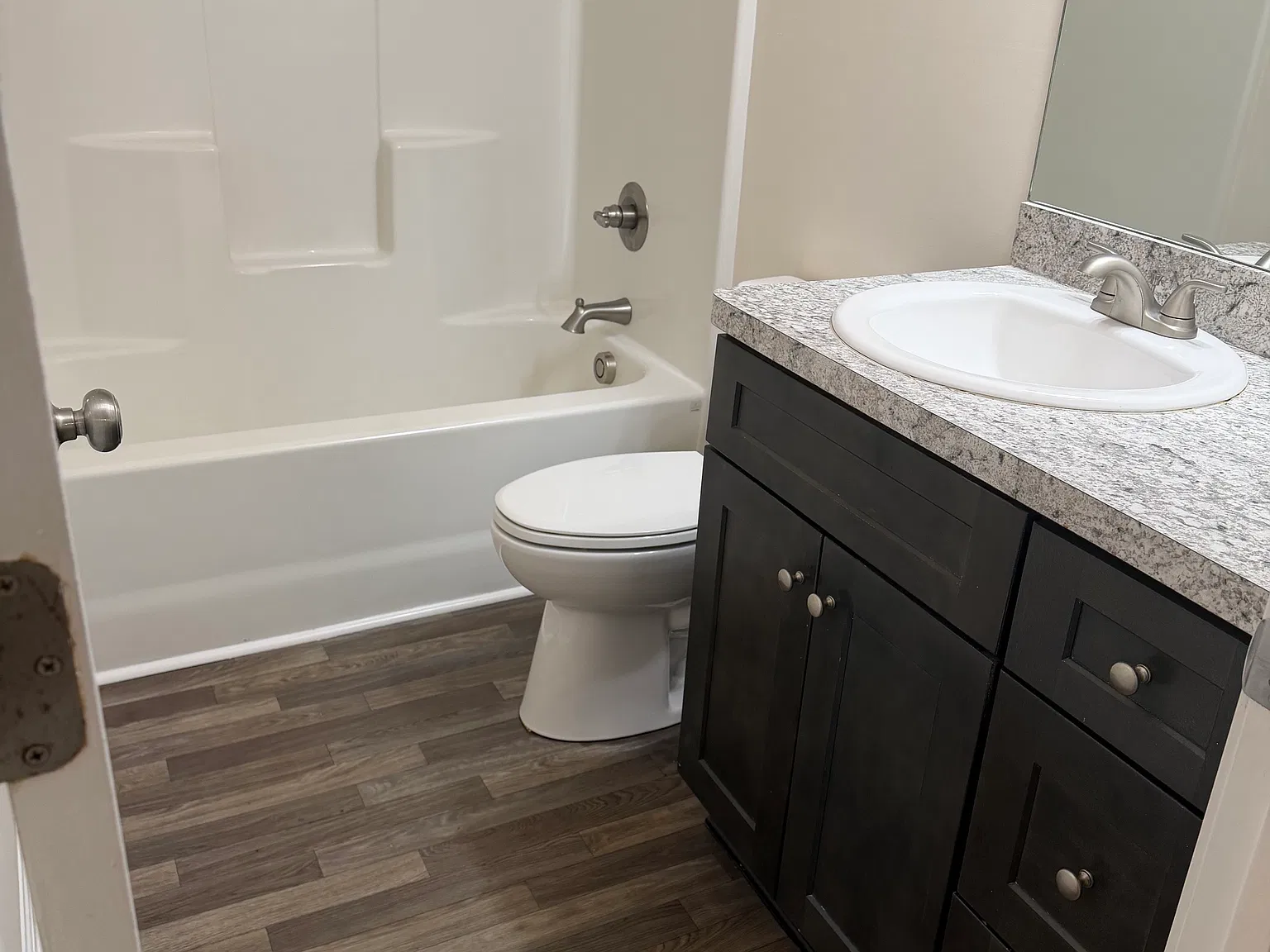 2 bed, $1,595 — Photo 4
