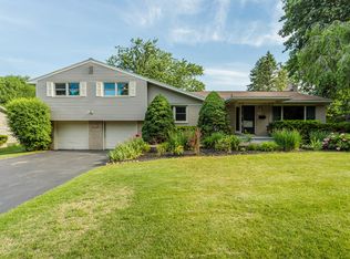 305 Dunrovin Ln, Rochester, NY 14618