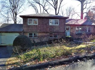 912 Woodside Ave, Secane, PA 19018