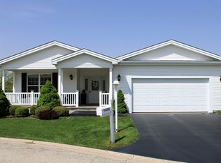 2818 Gateway Cir, Grayslake, IL 60030