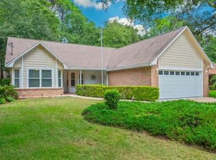 1860 Bayshore Dr, Niceville, FL 32578
