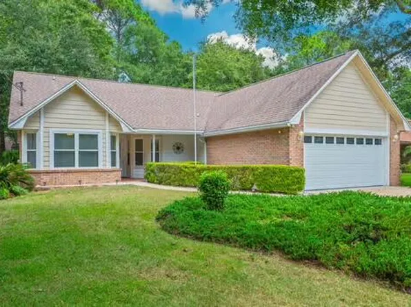 1860 Bayshore Dr, Niceville, FL 32578