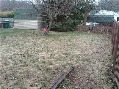 5th image of 415 Clark Dr NW