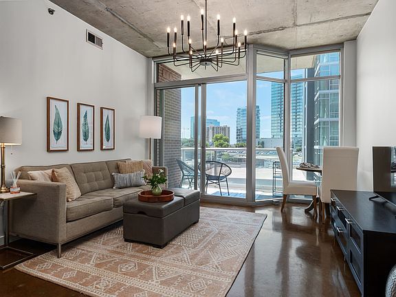 5th image of 600 12th Ave S APT 535