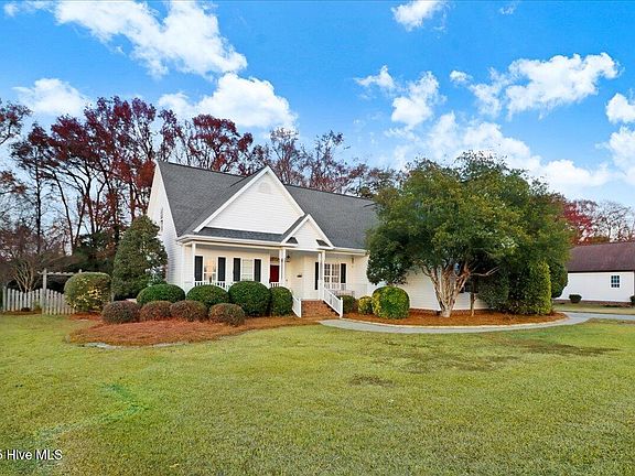 4th image of 605 Adler Lane