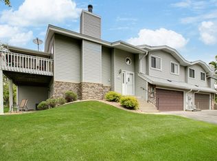 3413 Juliet Dr, Woodbury, MN 55125