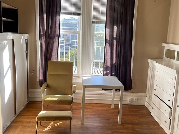 5th image of 322 Frederick St #3