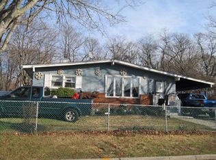 21 Dawn Cres, Central Islip, NY 11722
