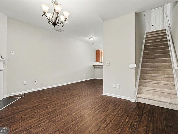 4th image of 3158 Mill Springs Cir