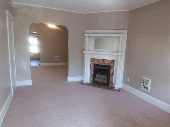 2nd image of 1447 Maile Ave