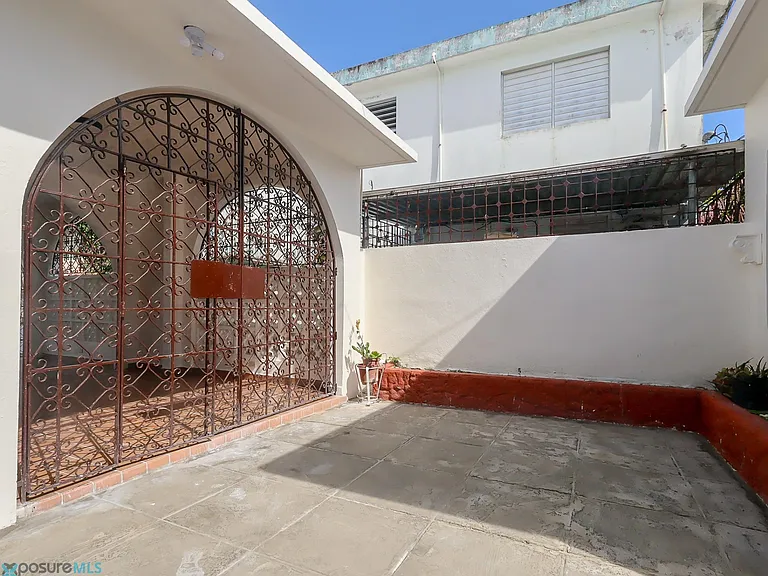423 Calle R — Photo 19