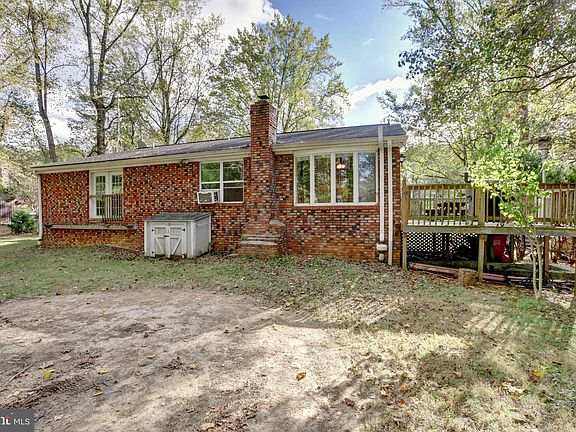2nd image of 223 Dawn Ln