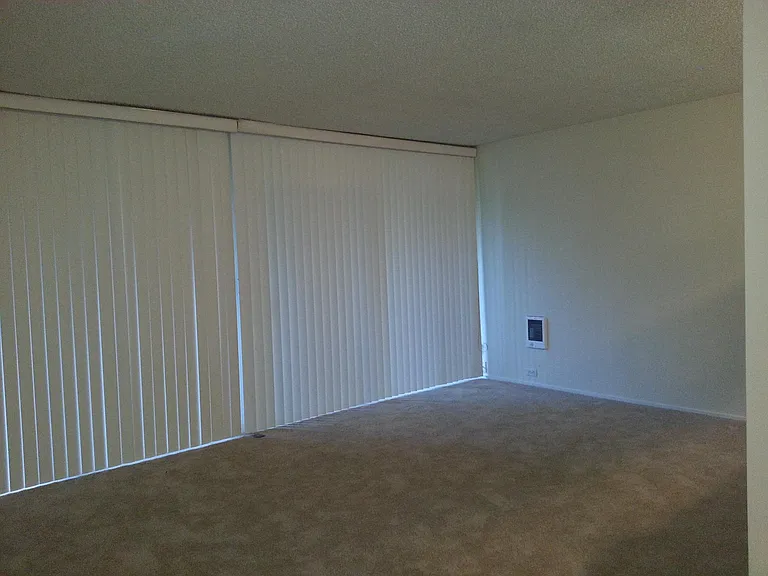 100 Kerr Pkwy #26 — Photo 13