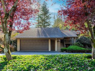 1101 Bellefield Park Ln #1114, Bellevue, WA