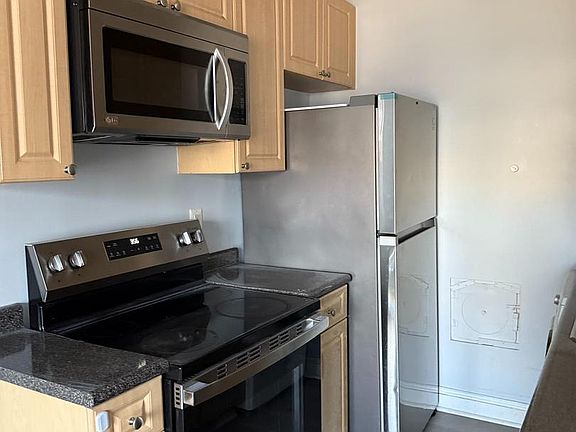 4th image of 5601 Parker House Ter APT 301