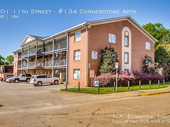 2nd image of 601 11th St APT 134