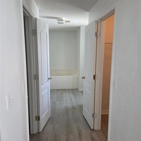 407 Arkansas Ct — Photo 6