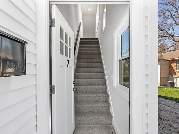 3rd image of 1702 Boston St SE #2