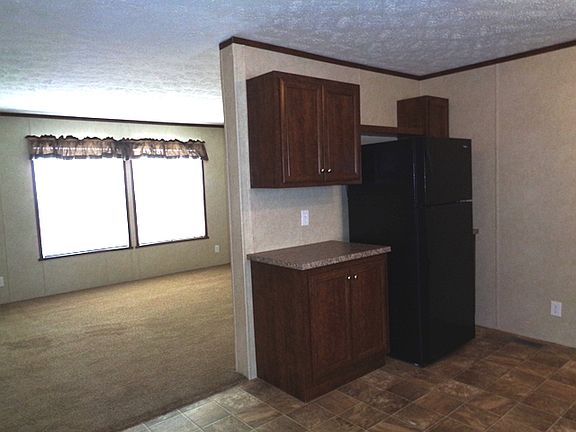 4th image of 2601 Lexington Dr