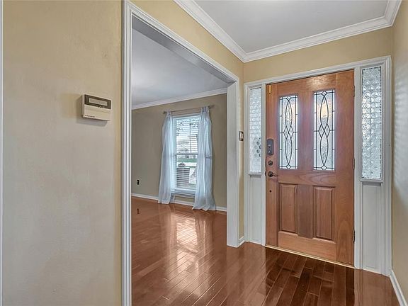 4th image of 1710 San Sebastian Ln