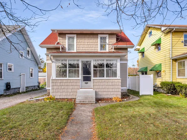 556 Orange St, Jackson, MI 49202