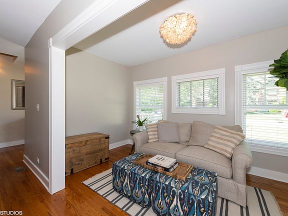 4th image of 423 Taylor Ave