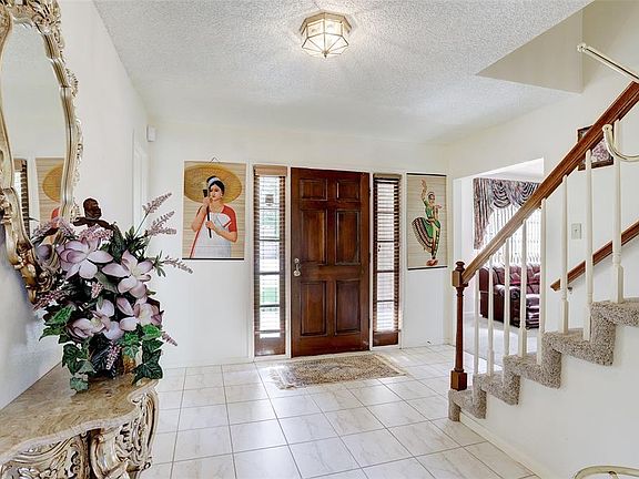 3rd image of 9011 Woodleigh Dr