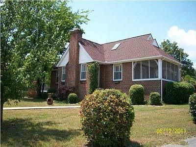 2nd image of 111 Tuxedo Cir