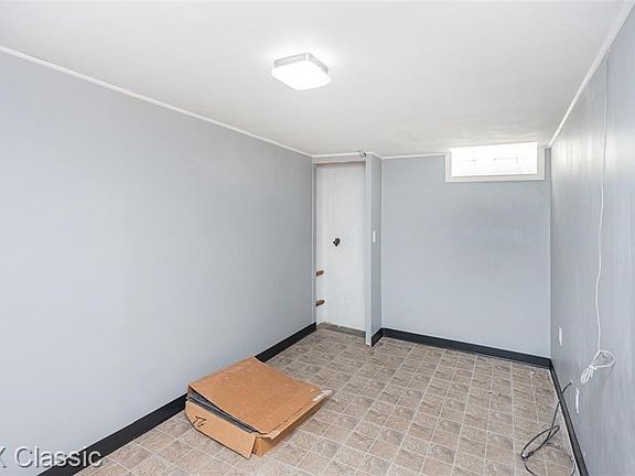 3rd image of 640 Desoto Ave
