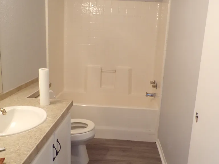 1305 Jones St — Photo 14