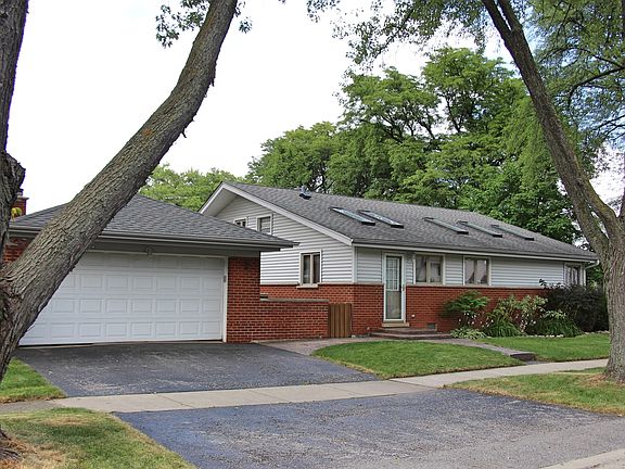 3rd image of 600 N Eastwood Ave
