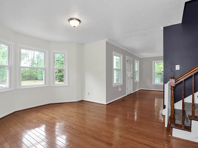 853 Foxcroft Dr — Photo 12