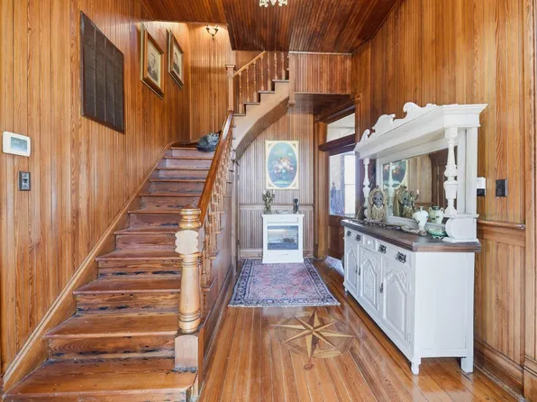 1 Bednar Ln, La Grange, TX 78945