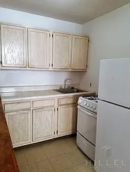 Rented by Hillel Realty Group