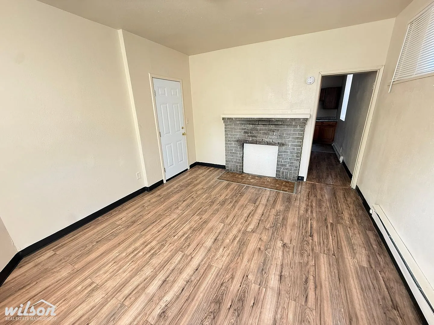 210 S Naches Ave — Photo 3