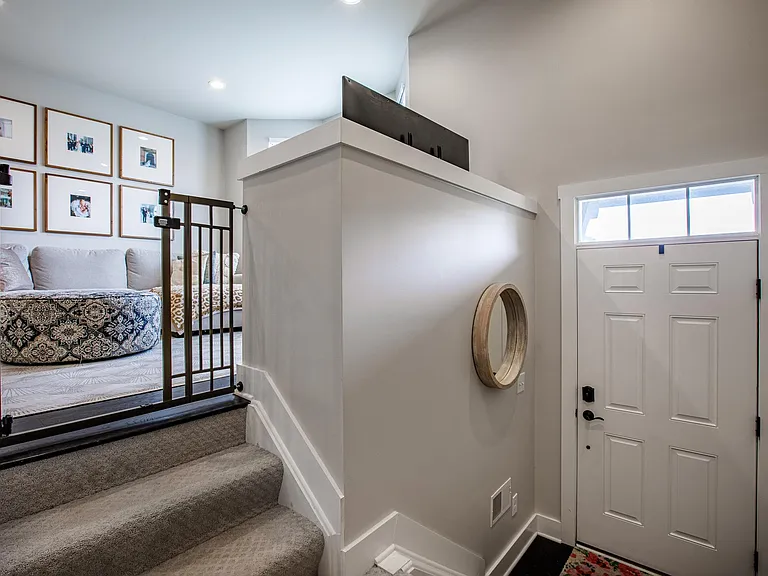 2785 Hartwick Dr — Photo 2
