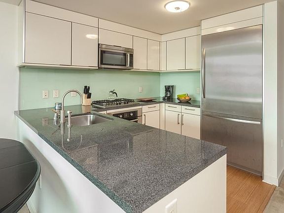 4th image of 338 Spear St Unit 12E