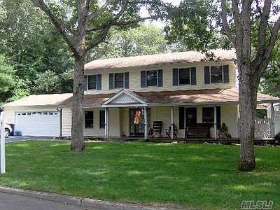 1st image of 15 Andover Dr