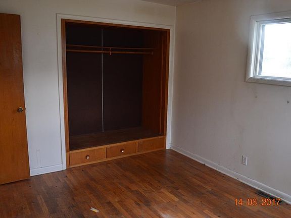 5th image of 612 Glen Dr