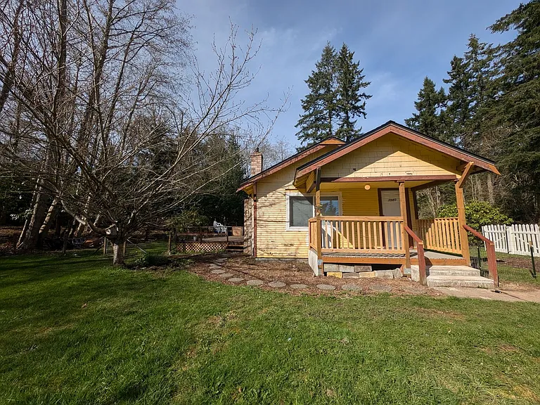 1580 Saddle Club Rd SE — Photo 5