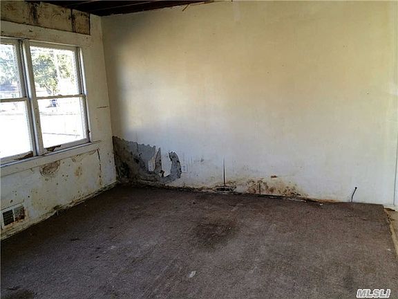 2nd image of 1706 N Thompson Dr