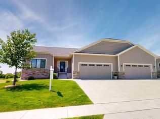 2484 Hadley Hills Dr NE, Rochester, MN 55906