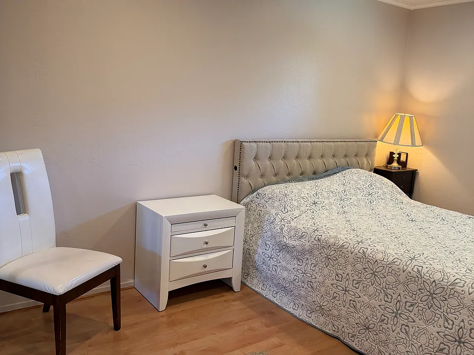 4930 Poplar Ter #4930