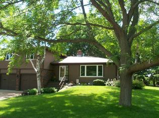 304 Perimeter Rd, Mount Horeb, WI 53572