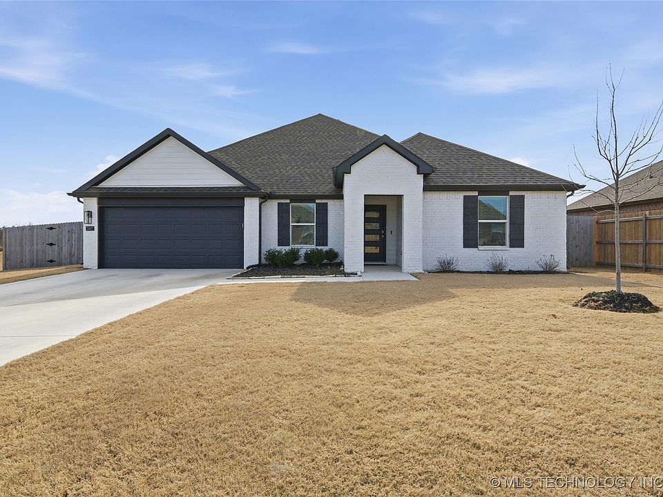 1st image of 7407 E Oakridge Ct