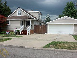 2nd image of 3332 18th St